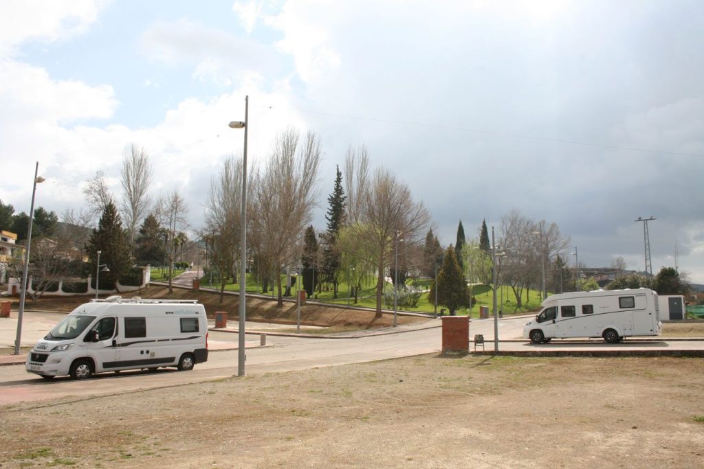 &Aacute;rea de auto-caravanas Priego de C&oacute;rdoba