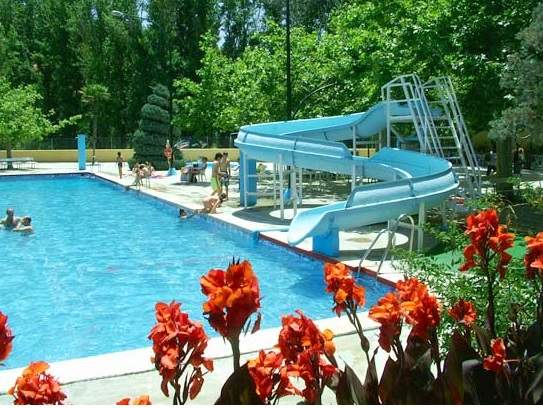 Restaurante R&iacute;o Piscina